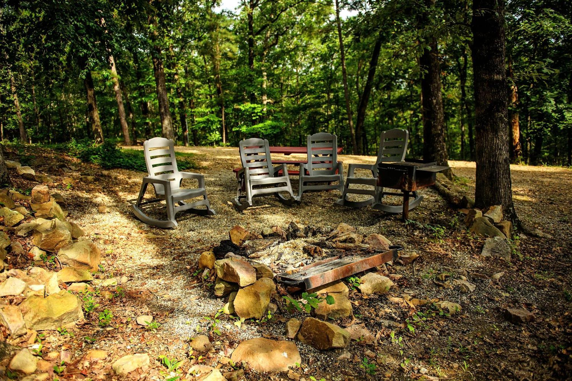 The Codex - Parker Creek Bend Cabins Мурфрисборо Экстерьер фото