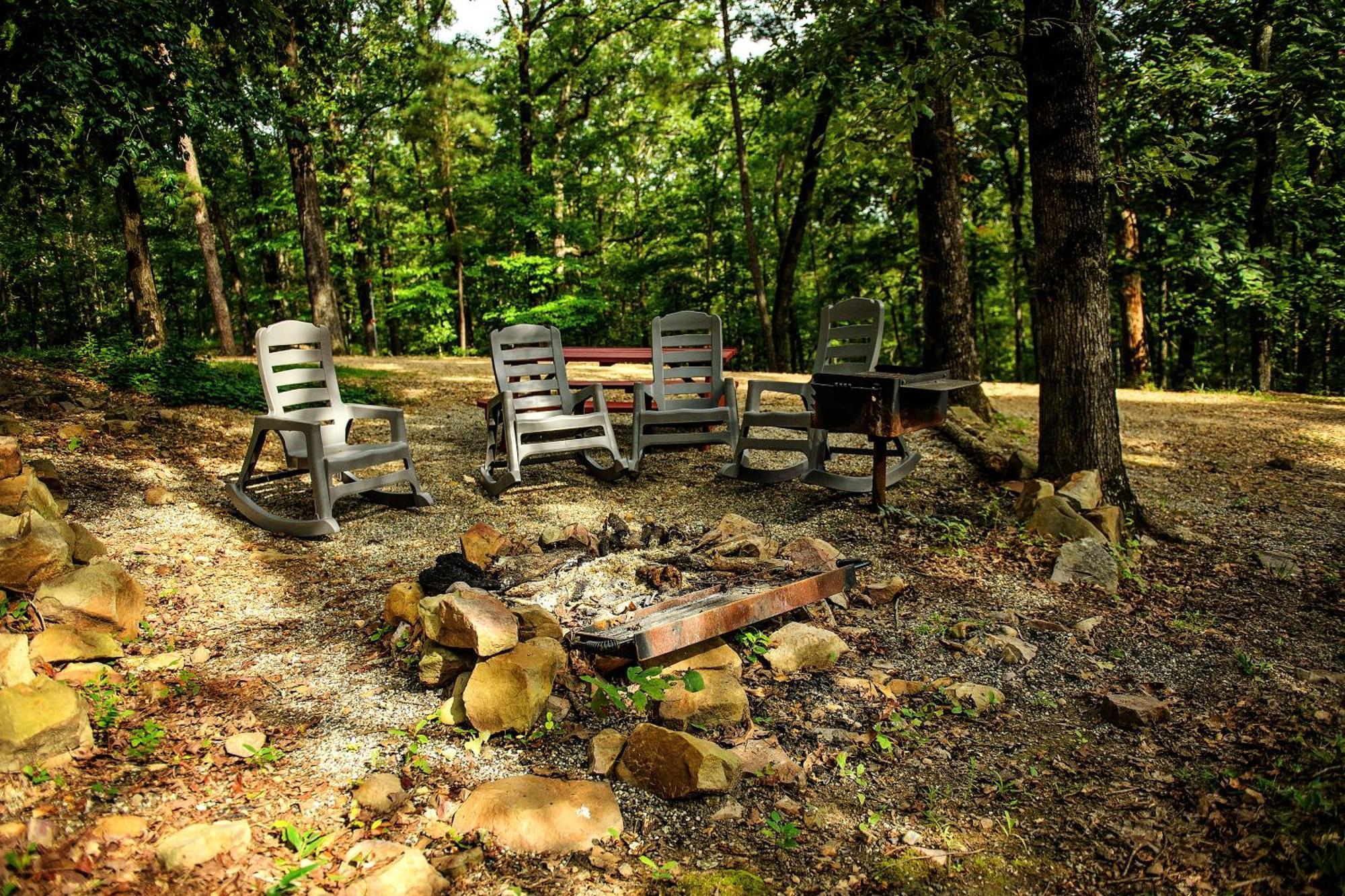 The Codex - Parker Creek Bend Cabins Мурфрисборо Экстерьер фото
